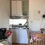 Schoene Wohnung In Babici Mit Kleiner Terrasse