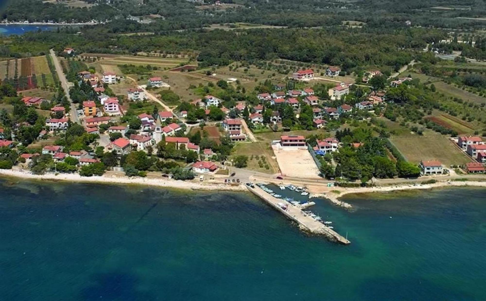 Apartment Schoene In Babici Mit Kleiner Terrasse Umag