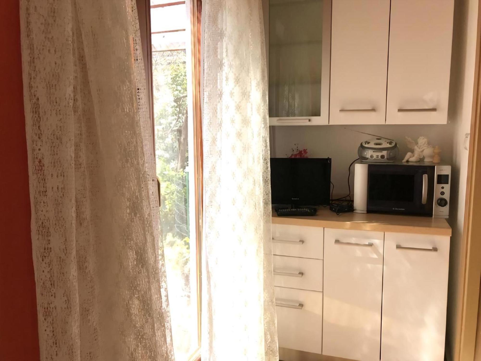 Schoene In Babici Mit Kleiner Terrasse *